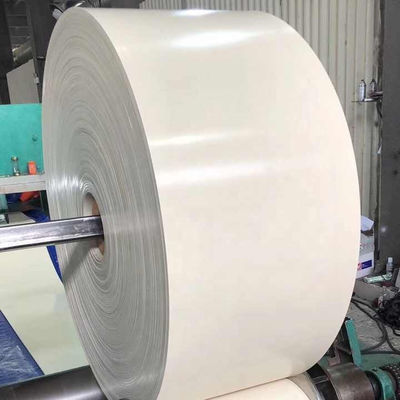 NN100 NN150 NN200 الحزام الناقل المطاطي الأبيض مع عرض النطاق الترددي واسع للتطبيقات متعددة الأوجه